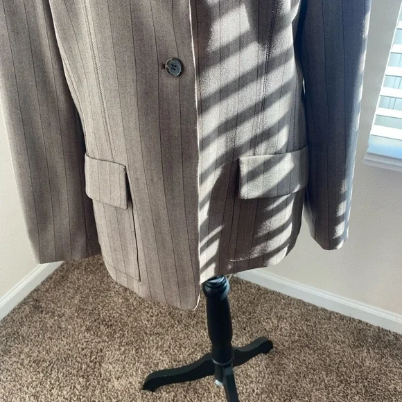 Ann Klein, Blazer, Tan with brown stripes, Size 12 - Picture 5 of 8